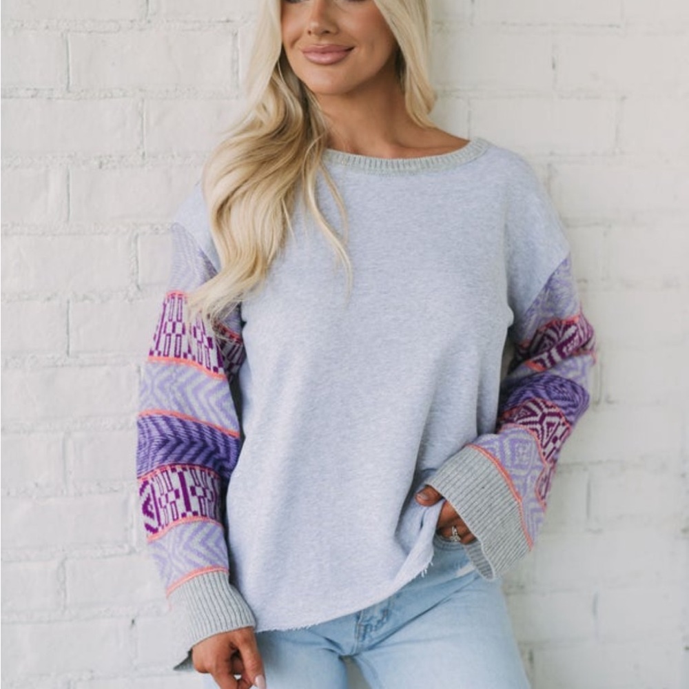 Sweatshirt sweater top